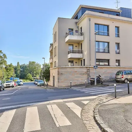 Apartment Functional And Charming Studio With A Nice View Of The Erdre!