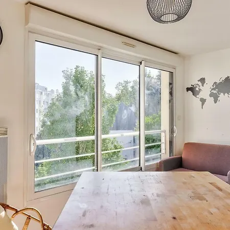 Apartment Functional And Charming Studio With A Nice View Of The Erdre! Nantes