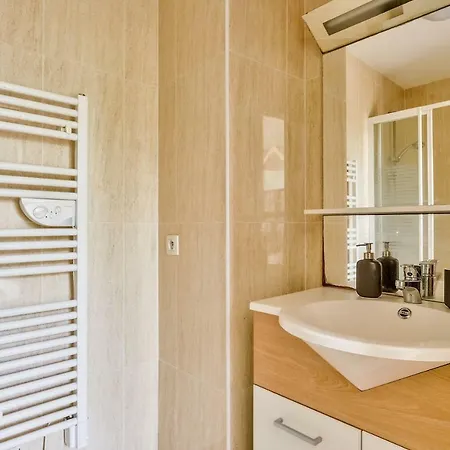 Functional And Charming Studio With A Nice View Of The Erdre!
